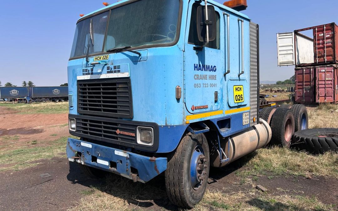 1988 International 9800 Truck